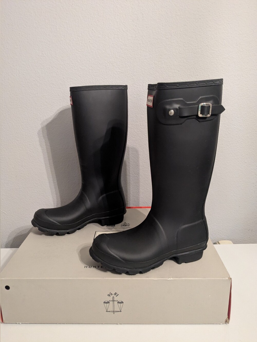 Youth Hunter Black Rain boots Size UK3/EU36/US 4B/5G Box Included *WORN TWICE*